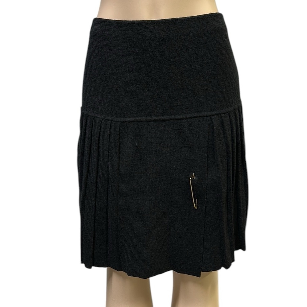 Adrienne Vittadini Black Pleated Wool Blend Knit Skirt with Gold Pin Womens S